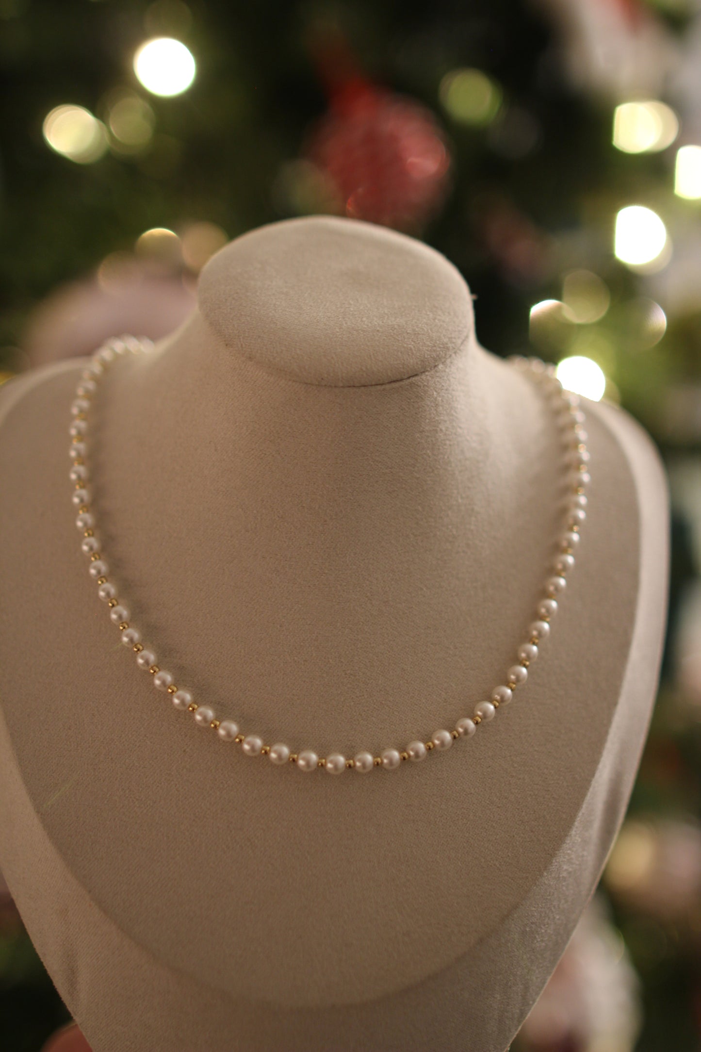 Pearl and gold STOCKING STUFFER Necklace